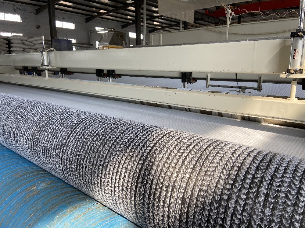 膨润土防水毯的具体怎么样施工呢？