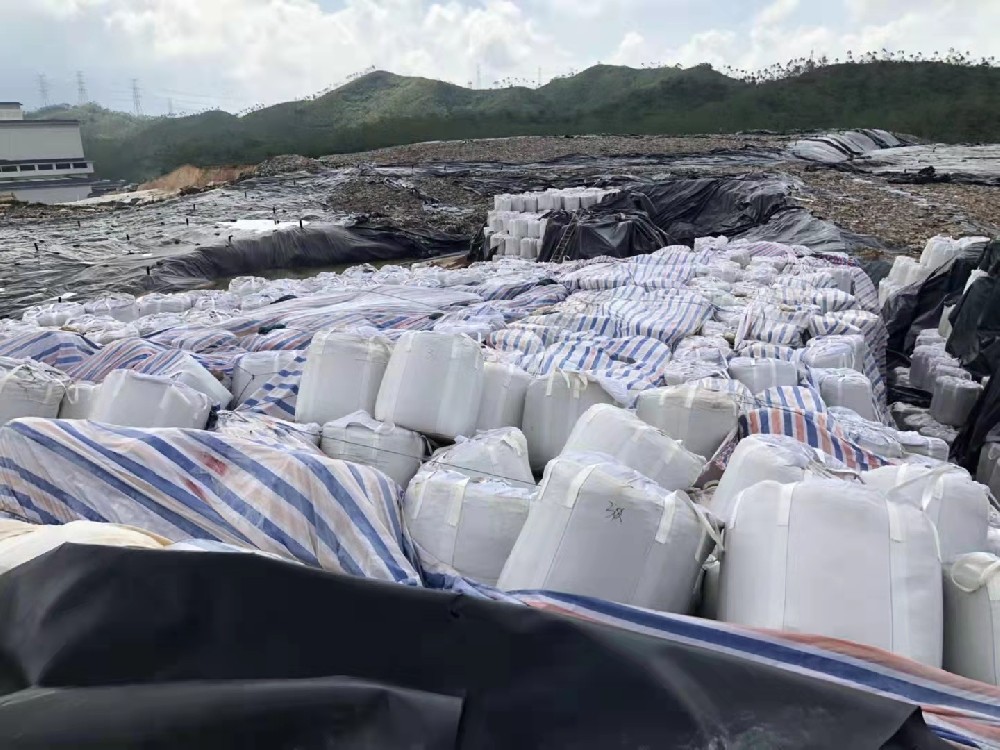 煤灰覆盖土工膜工程案例